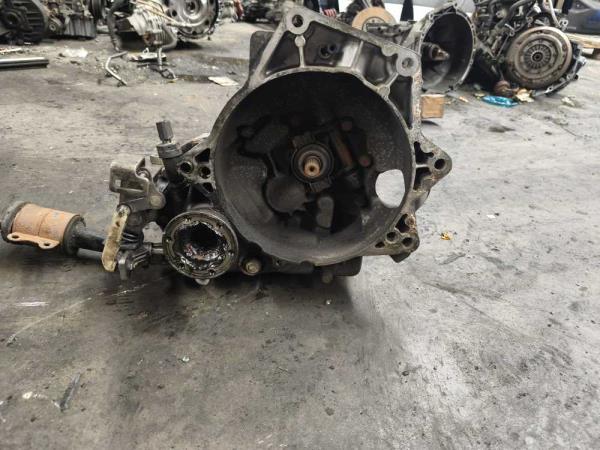 BOITE DE VITESSE VW POLO 6N / 6N2 1.9SDI CODE: FFV - Vue 2